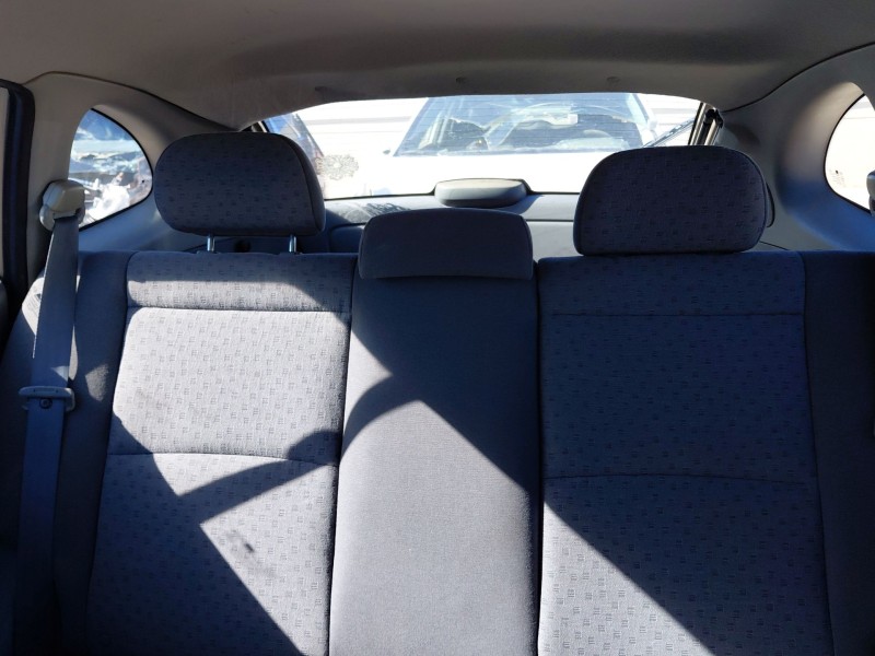 kia rio i hatchback (dc) del año 2004