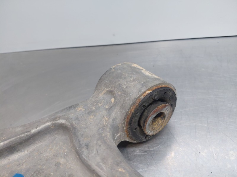 Recambio de brazo suspension inferior delantero derecho para mercedes-benz clase cla (w118) sedan referencia OEM IAM   