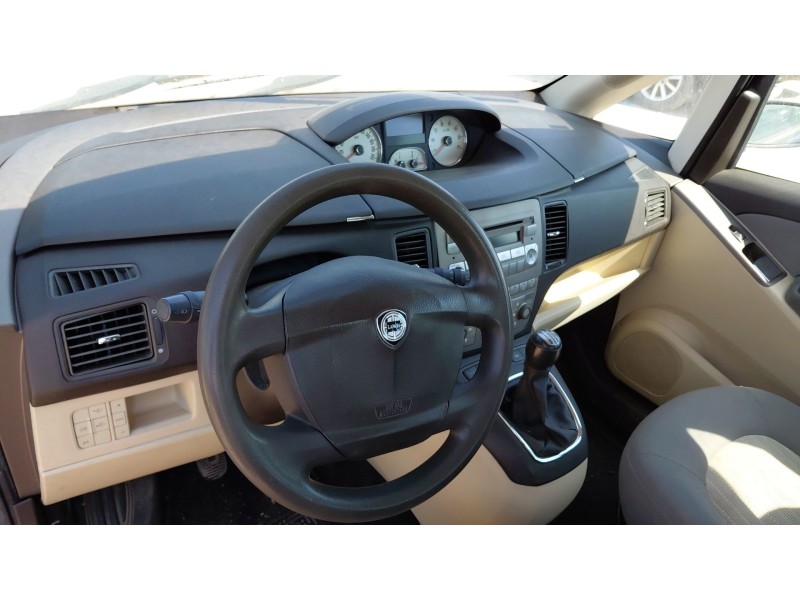 lancia musa (350_) del año 2006