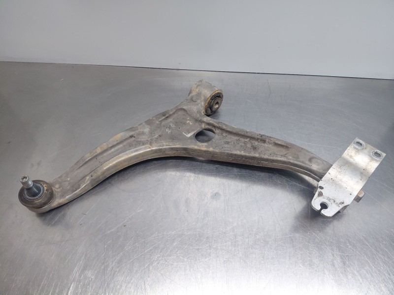 Recambio de brazo suspension inferior delantero izquierdo para mercedes-benz clase cla (w118) sedan referencia OEM IAM   