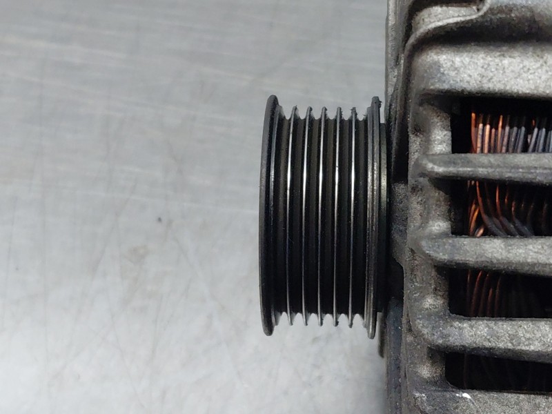 Recambio de alternador para bmw 1 coupé (e82) 120 d referencia OEM IAM   