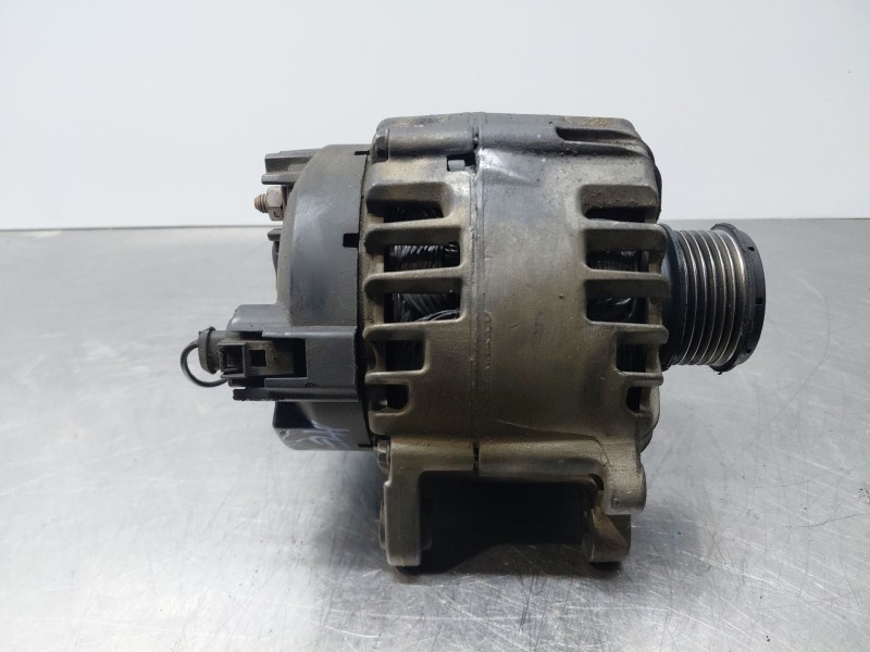 Recambio de alternador para volkswagen golf vi (5k1) 1.6 tdi referencia OEM IAM   