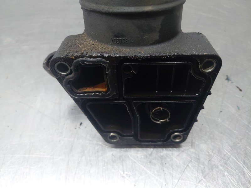 Recambio de soporte filtro aceite para volkswagen golf vi (5k1) 1.6 tdi referencia OEM IAM   