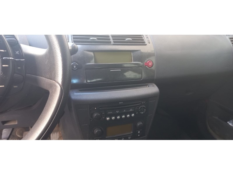 citroen c4 berlina del año 2006