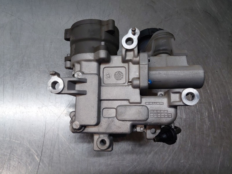 Recambio de bomba embrague para kia ceed sportswagon hybrid referencia OEM IAM   