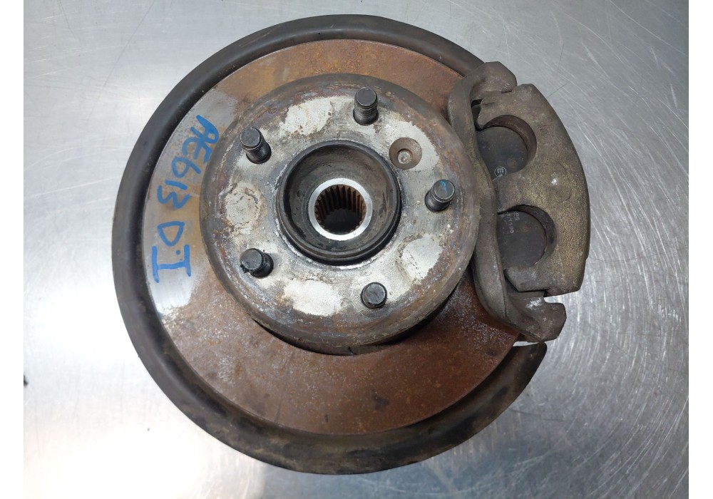 Recambio de mangueta delantera izquierda para land rover discovery ii (l318) 2.5 td5 4x4 referencia OEM IAM TAX000050  