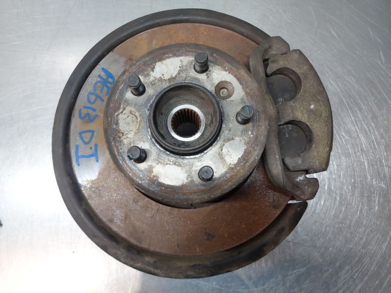 Recambio de mangueta delantera izquierda para land rover discovery ii (l318) 2.5 td5 4x4 referencia OEM IAM TAX000050  