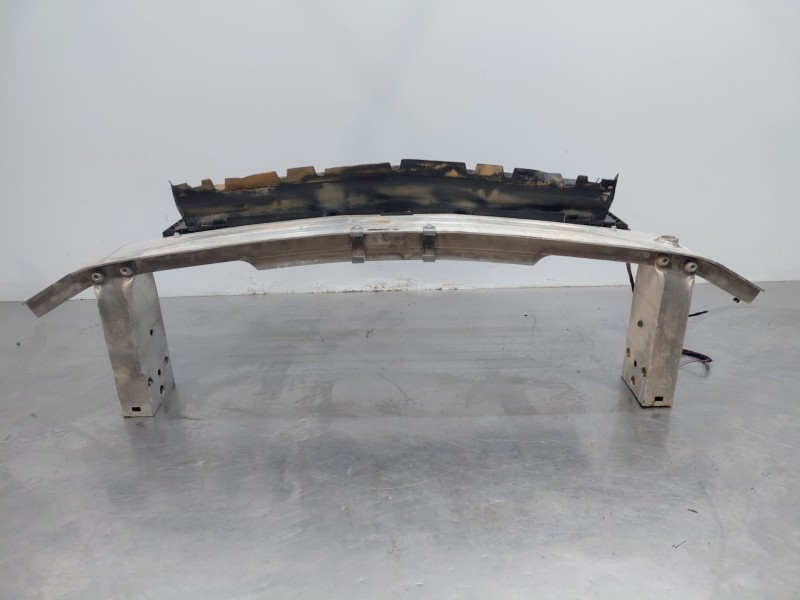 Recambio de refuerzo paragolpes delantero para mercedes-benz clase cla (w118) sedan referencia OEM IAM   