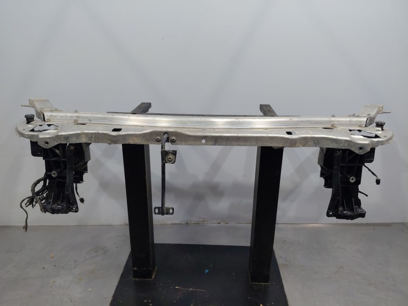 Recambio de panel frontal para mercedes-benz clase e (w213) elegance referencia OEM IAM   