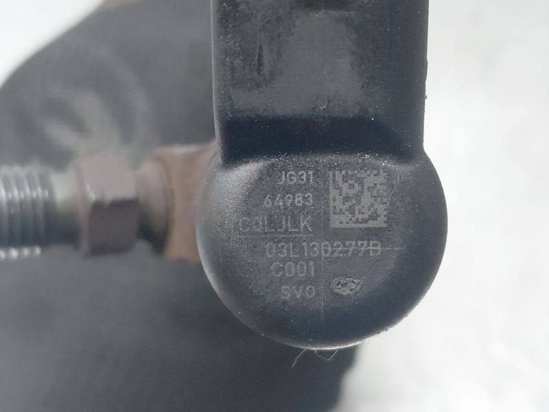 Recambio de inyector para volkswagen golf vi (5k1) 1.6 tdi referencia OEM IAM   