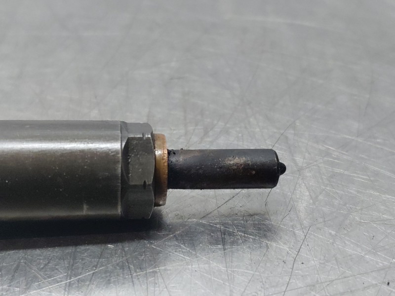 Recambio de inyector para volkswagen golf vi (5k1) 1.6 tdi referencia OEM IAM   