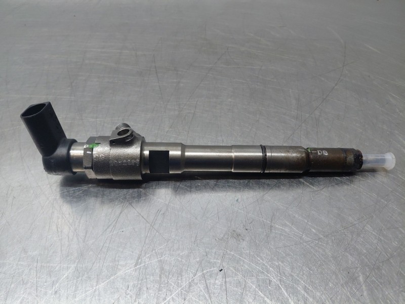 Recambio de inyector para volkswagen golf vi (5k1) 1.6 tdi referencia OEM IAM   