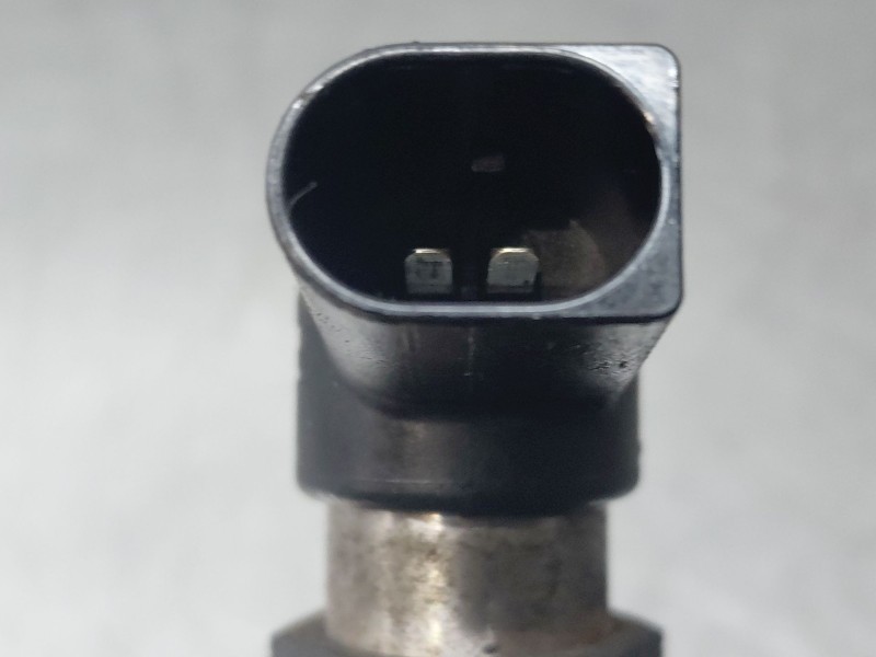 Recambio de inyector para volkswagen golf vi (5k1) 1.6 tdi referencia OEM IAM   