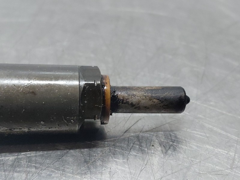 Recambio de inyector para volkswagen golf vi (5k1) 1.6 tdi referencia OEM IAM   