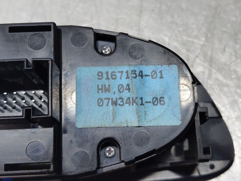 Recambio de mando elevalunas delantero izquierdo para bmw 1 coupé (e82) 120 d referencia OEM IAM   