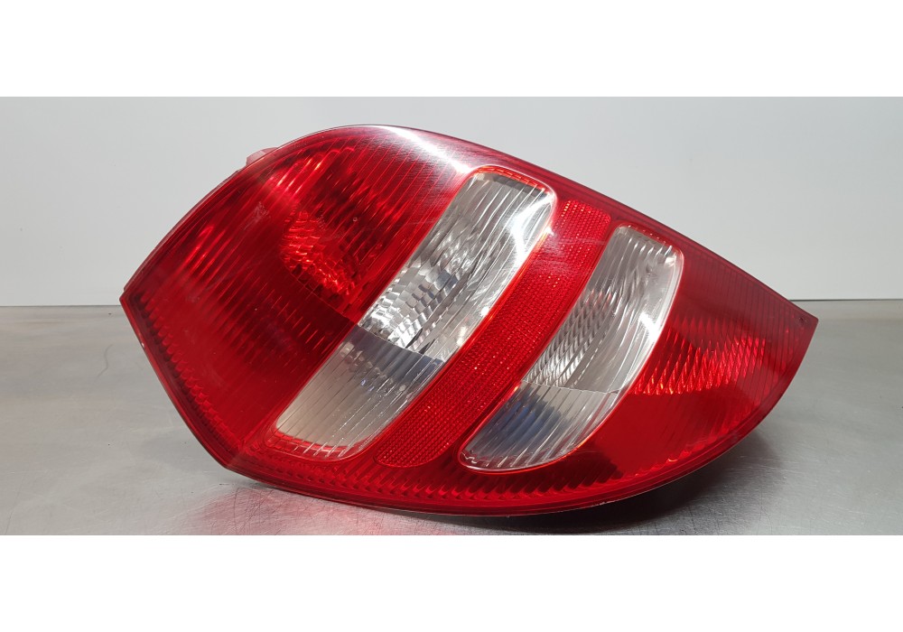 Recambio de piloto trasero izquierdo para mercedes clase a (w169) a 150 (169.031) referencia OEM IAM A1698200364  