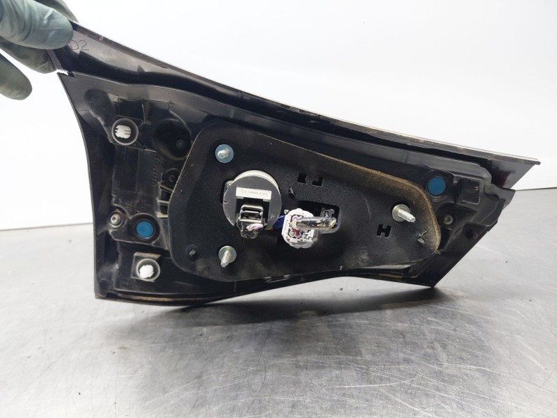 Recambio de piloto trasero derecho interior para toyota yaris cross mpx style referencia OEM IAM   
