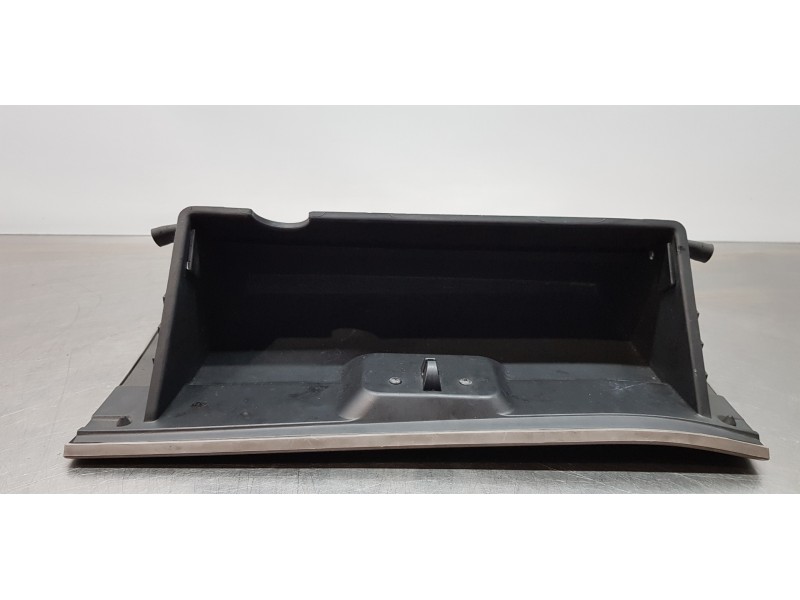 Recambio de guantera para ssangyong rodius xdi limited referencia OEM IAM 7770021100 7770021100ACO 