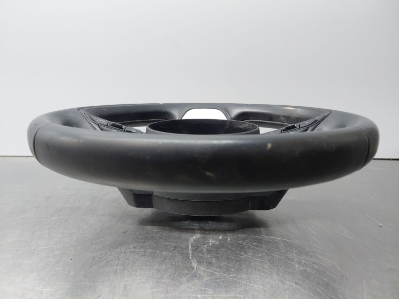 Recambio de volante para toyota yaris cross mpx style referencia OEM IAM   