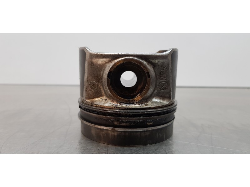 Recambio de piston para volkswagen caddy furgón/kombi furgón 4motion bmt referencia OEM IAM 04L107065A  