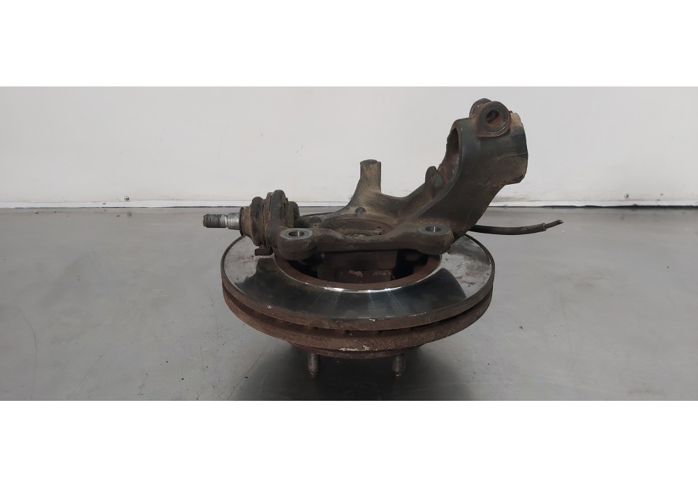 Recambio de mangueta delantera izquierda para ford transit kastenwagen (ttg) 350 l2 ambiente referencia OEM IAM 2350086 BK213K18