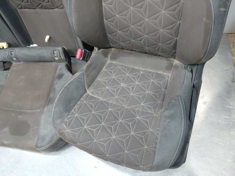 Recambio de juego asientos completo para toyota yaris cross mpx style referencia OEM IAM   