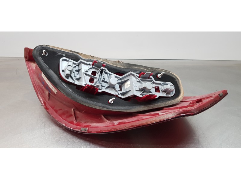 Recambio de piloto trasero izquierdo para mercedes clase a (w169) a 150 (169.031) referencia OEM IAM A1698200364  