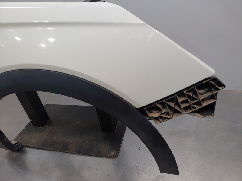 Recambio de aleta delantera derecha para ssangyong korando urban referencia OEM IAM   