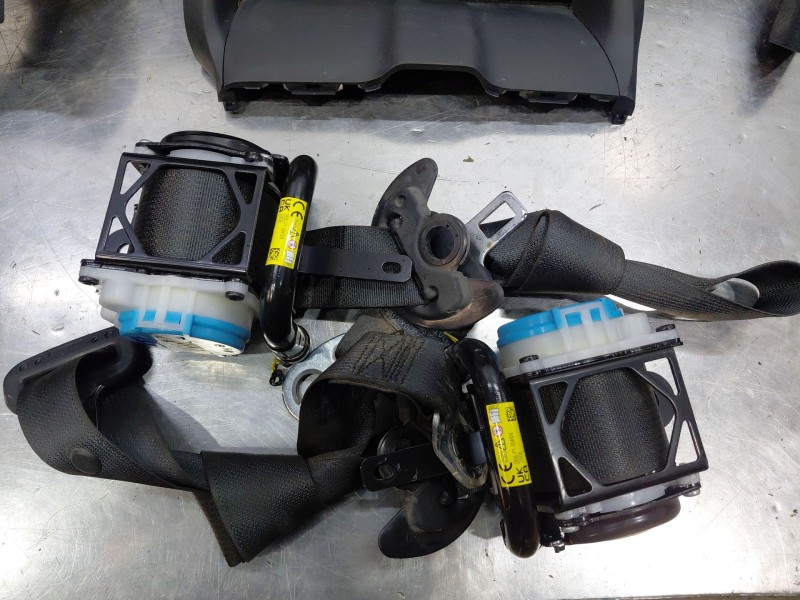 Recambio de kit airbag para toyota yaris cross mpx style referencia OEM IAM   