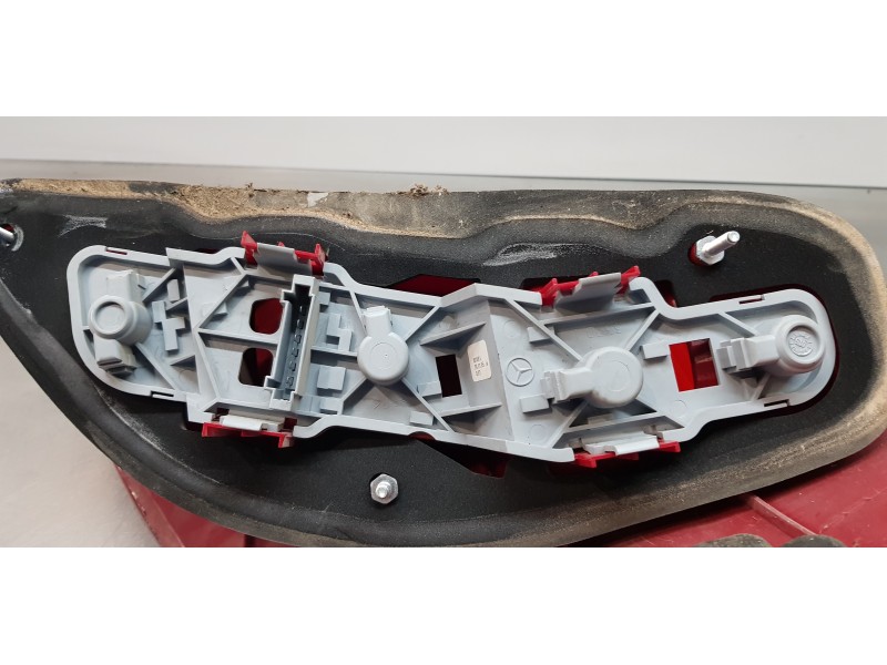 Recambio de piloto trasero izquierdo para mercedes clase a (w169) a 150 (169.031) referencia OEM IAM A1698200364  