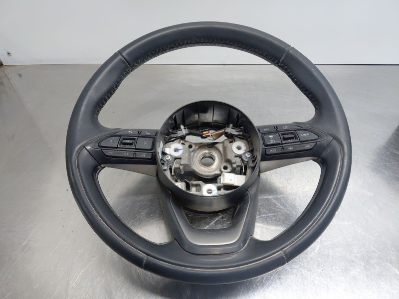 Recambio de volante para toyota yaris cross mpx style referencia OEM IAM   
