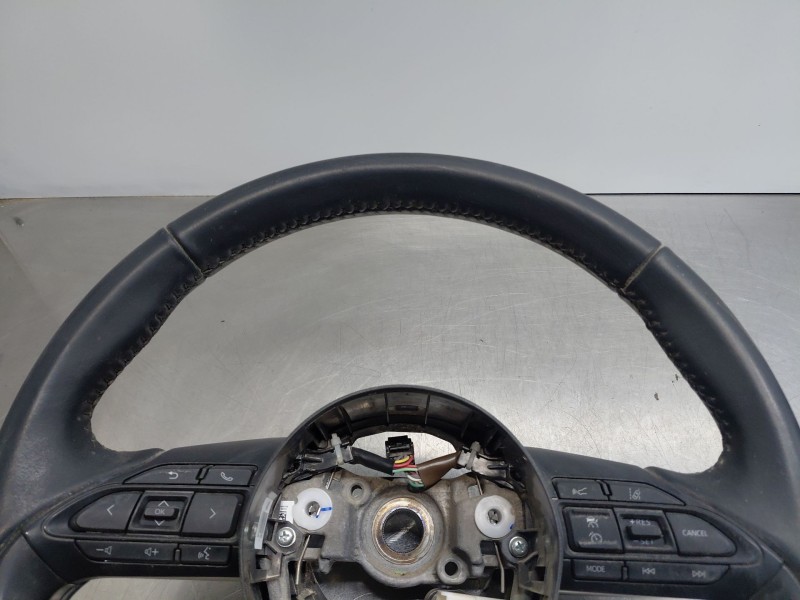 Recambio de volante para toyota yaris cross mpx style referencia OEM IAM   