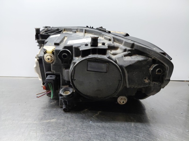 Recambio de faro derecho para mercedes-benz clase cla (w118) sedan referencia OEM IAM   