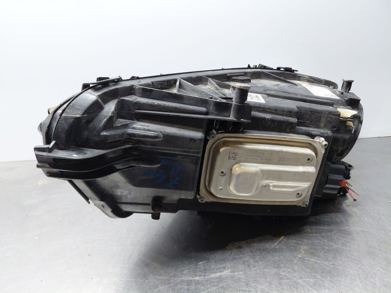 Recambio de faro derecho para mercedes-benz clase cla (w118) sedan referencia OEM IAM   