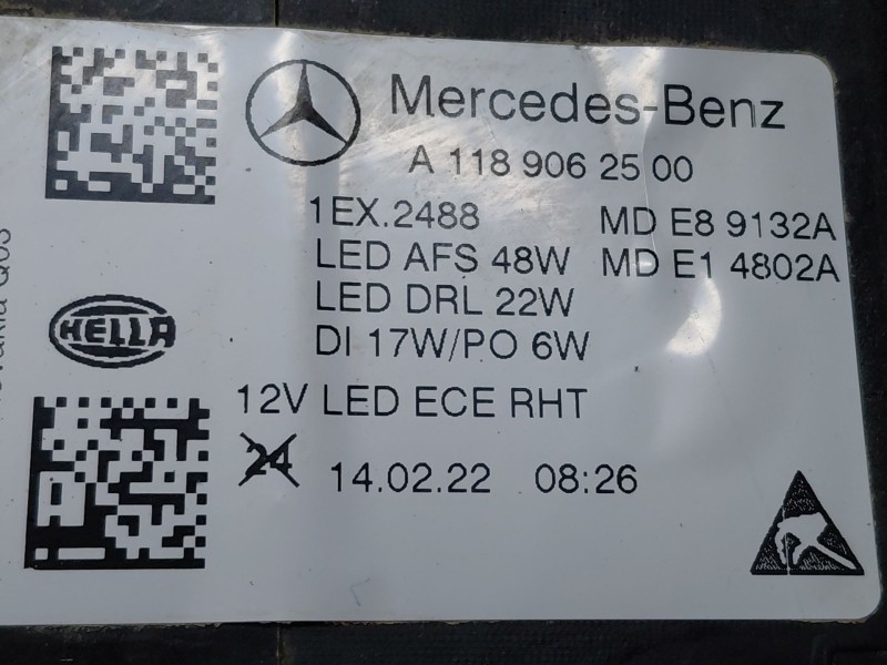 Recambio de faro izquierdo para mercedes-benz clase cla (w118) sedan referencia OEM IAM   