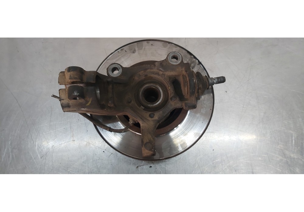 Recambio de mangueta delantera izquierda para ford transit kastenwagen (ttg) 350 l2 ambiente referencia OEM IAM 2350086 BK213K18