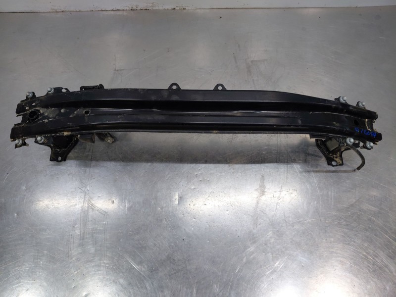 Recambio de refuerzo paragolpes delantero para toyota yaris cross mpx style referencia OEM IAM   