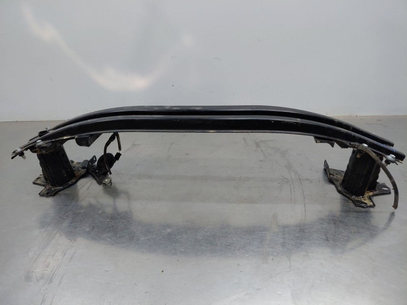 Recambio de refuerzo paragolpes delantero para toyota yaris cross mpx style referencia OEM IAM   