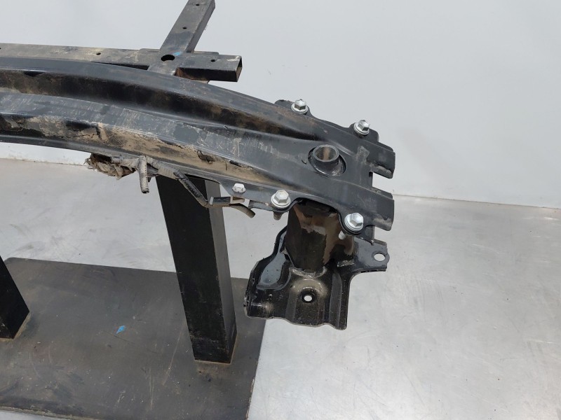 Recambio de refuerzo paragolpes delantero para toyota yaris cross mpx style referencia OEM IAM   