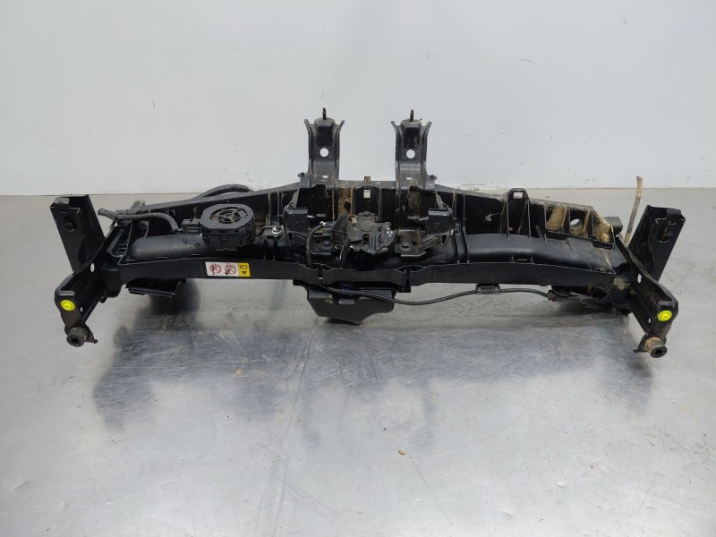 Recambio de panel frontal para toyota yaris cross mpx style referencia OEM IAM   