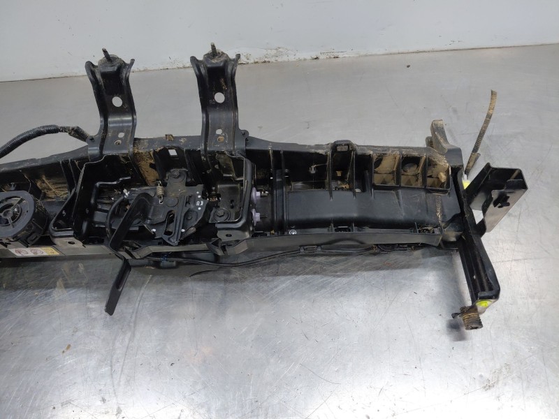 Recambio de panel frontal para toyota yaris cross mpx style referencia OEM IAM   