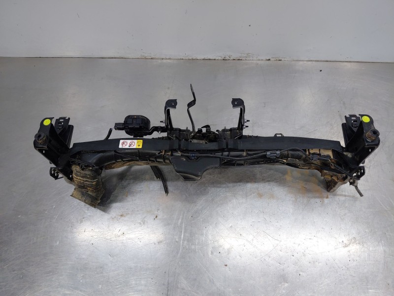 Recambio de panel frontal para toyota yaris cross mpx style referencia OEM IAM   