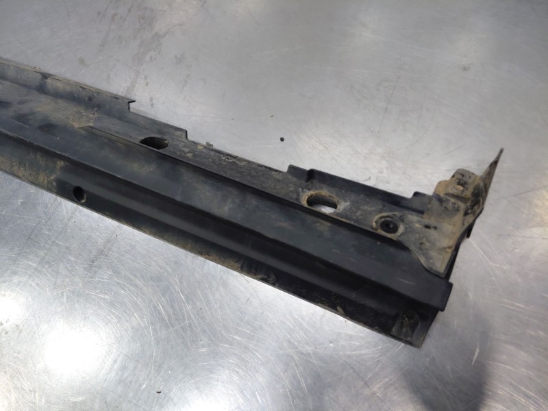 Recambio de faldon lateral para toyota yaris cross mpx style referencia OEM IAM   