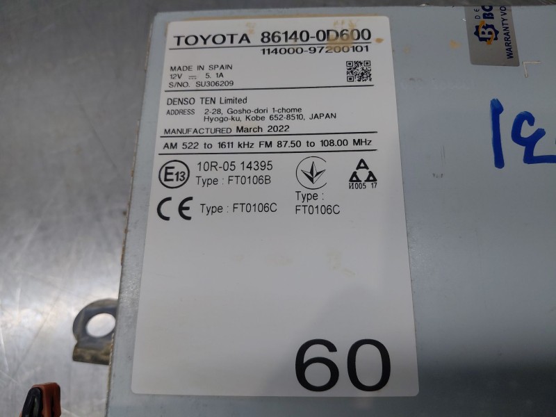 Recambio de pantalla multifuncion para toyota yaris cross mpx style referencia OEM IAM   