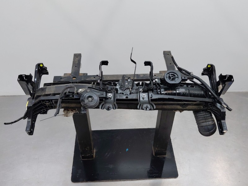 Recambio de travesaño superior para toyota yaris cross mpx style referencia OEM IAM   