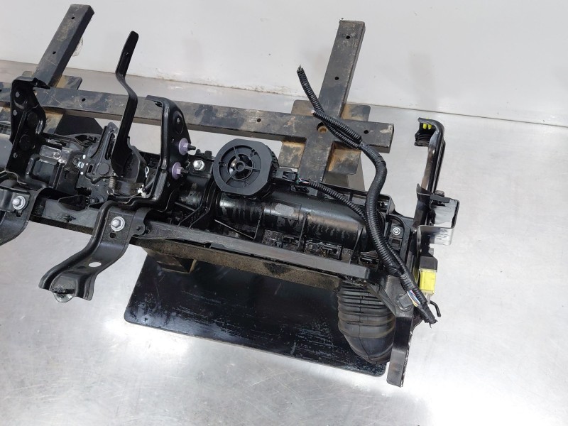 Recambio de travesaño superior para toyota yaris cross mpx style referencia OEM IAM   