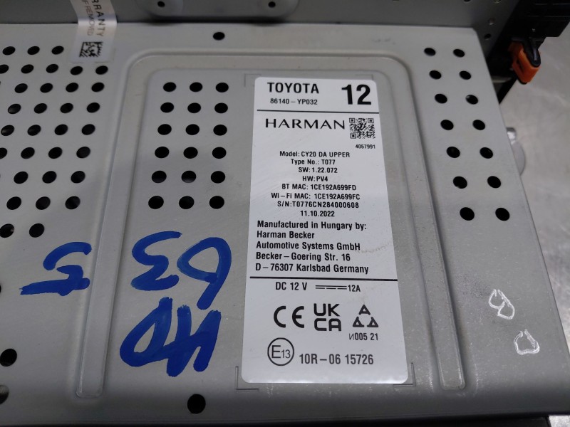 Recambio de pantalla multifuncion para toyota yaris cross mpx style referencia OEM IAM   