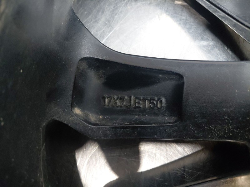 Recambio de llanta para toyota yaris cross mpx style referencia OEM IAM   