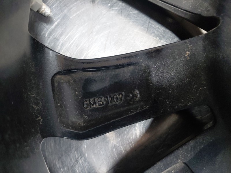Recambio de llanta para toyota yaris cross mpx style referencia OEM IAM   