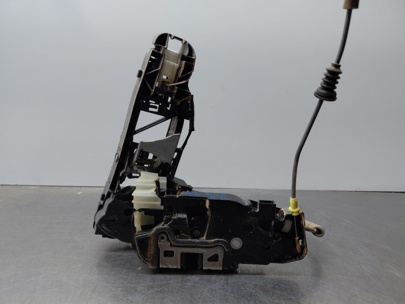 Recambio de cerradura puerta delantera izquierda para mercedes-benz clase cla (w118) sedan referencia OEM IAM   